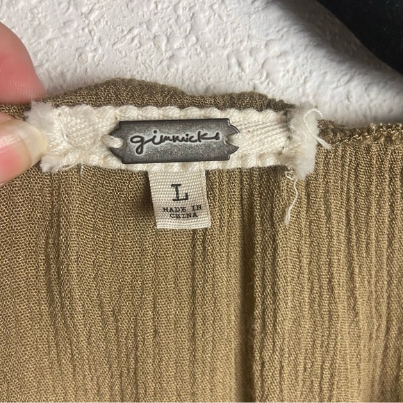 Gimmicks By BKE Size Large Oversized Peplum Shirt Olive Green Gauze Boho Lace - Picture 8 of 10